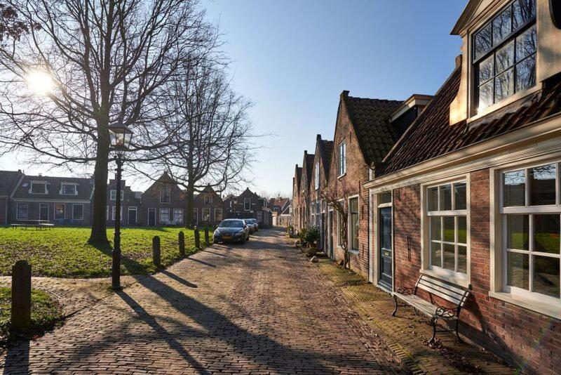 Family Home Edam Bagian luar foto