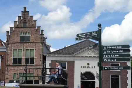 Family Home Edam Bagian luar foto